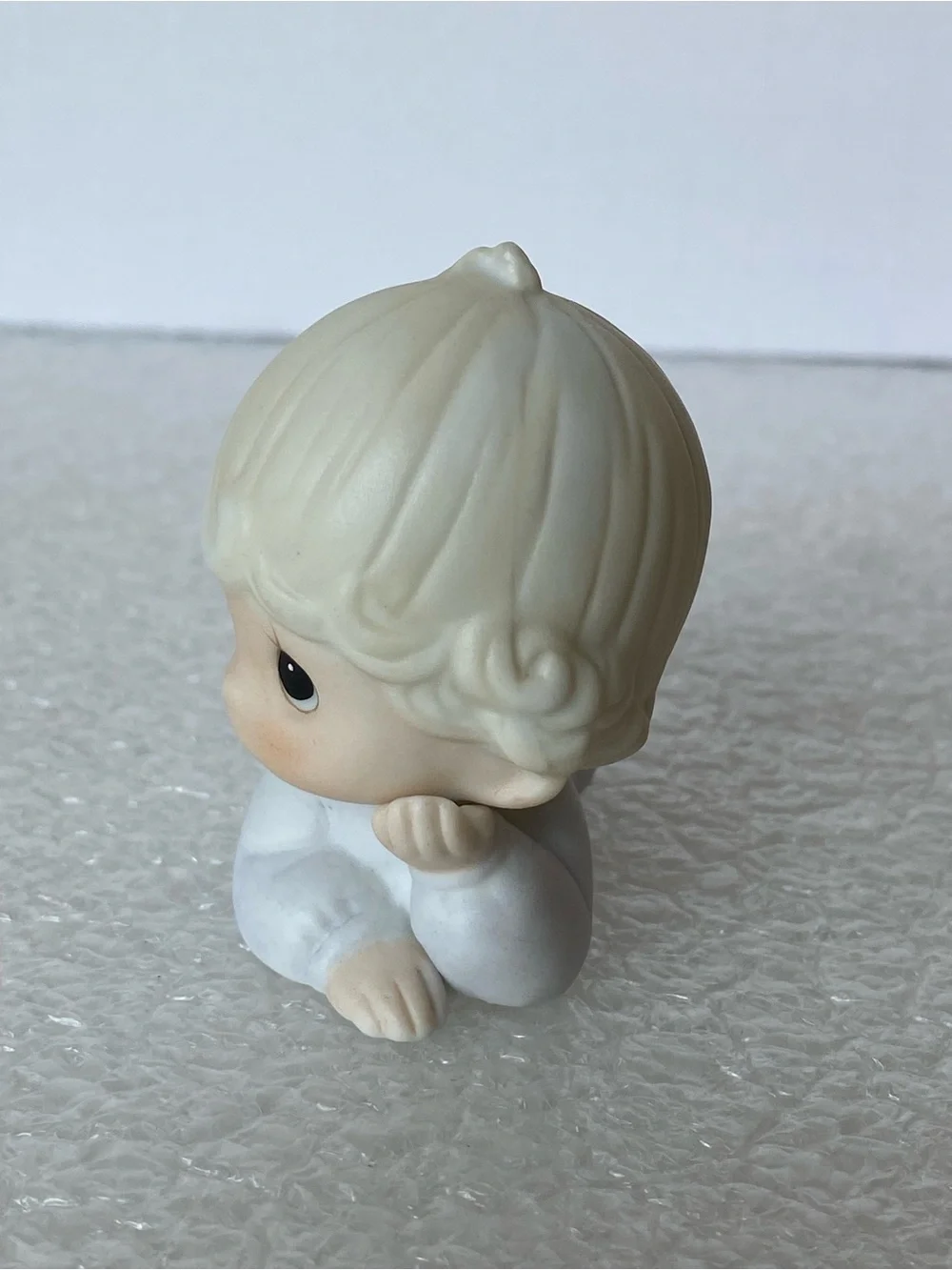 Vintage 1983 Precious Moments E-2852/F Baby Figurine 